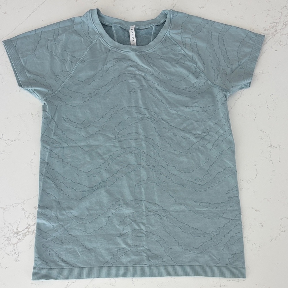 Athleta Light Blue Momentum Wave Short Sleeve Top - Size Large